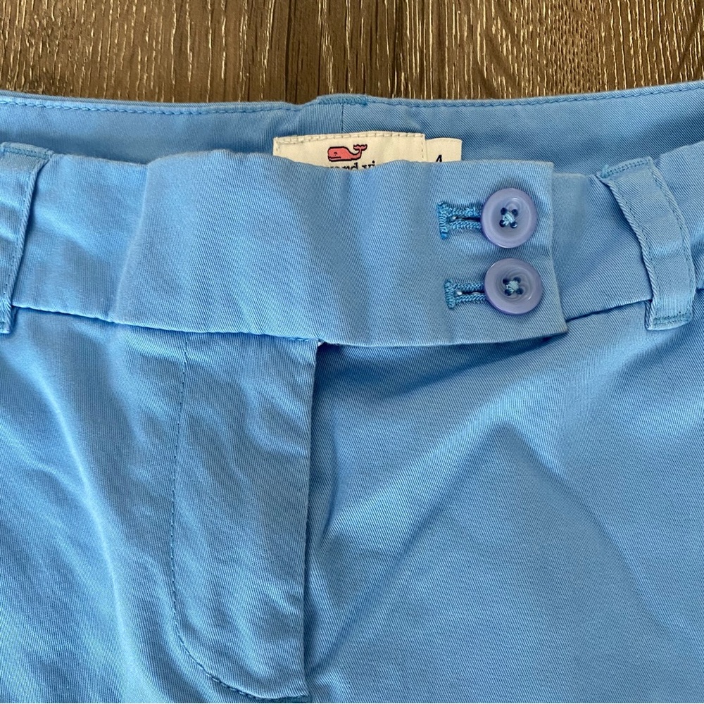 Vineyard Vines Women’s Light Blue Chino Shorts - Picture 2 of 9